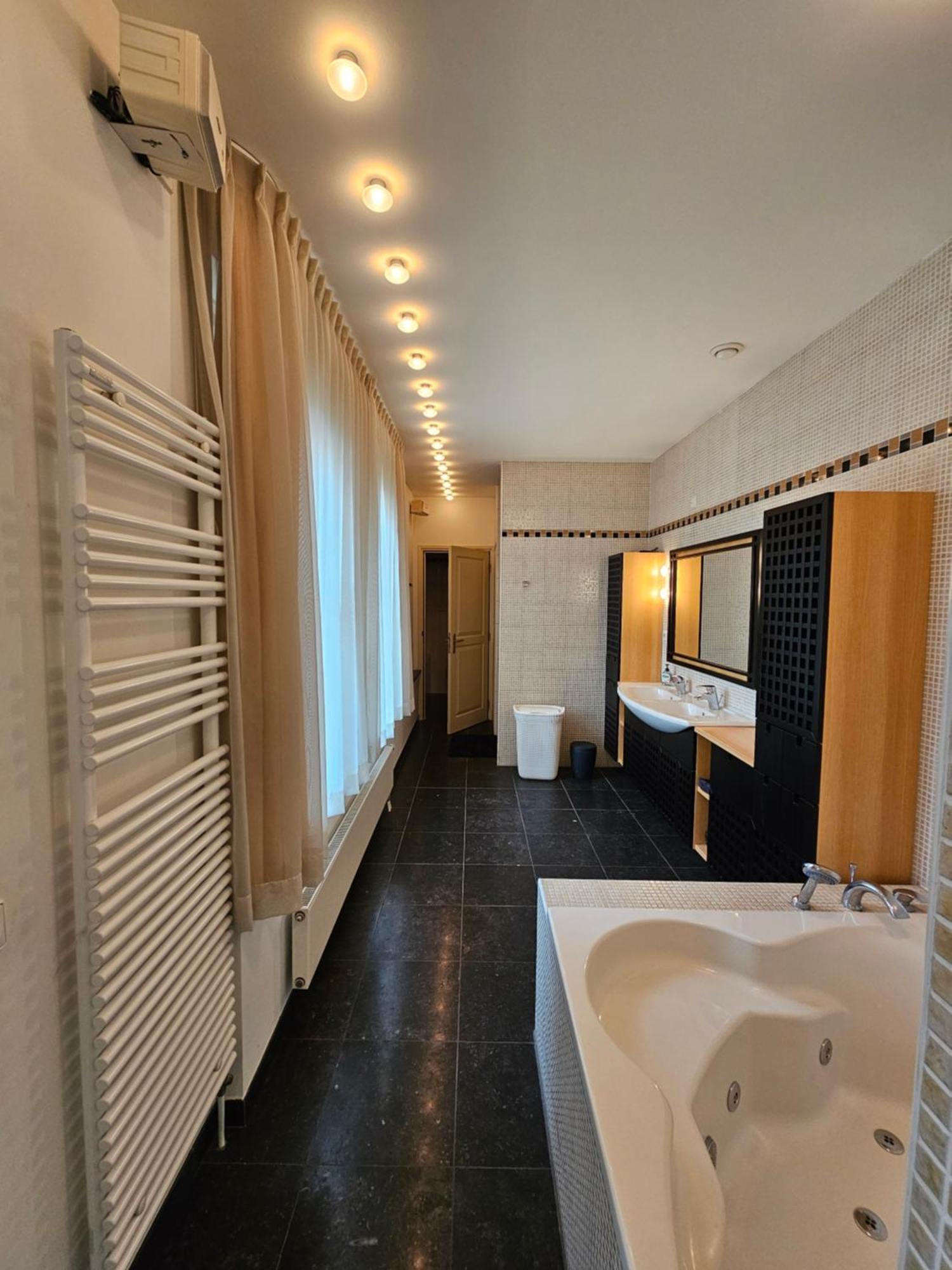 Guest Room Utrecht Ngoại thất bức ảnh