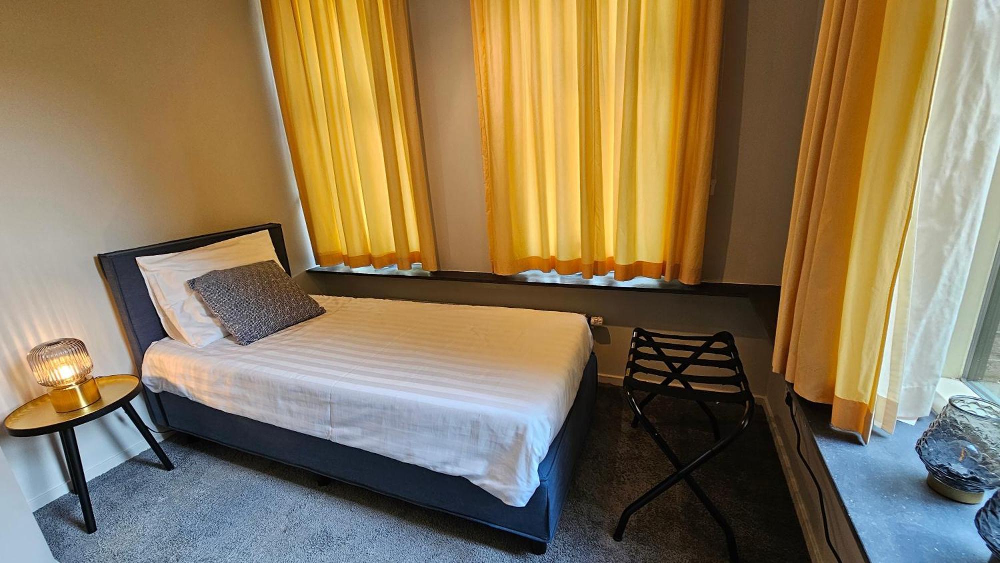 Guest Room Utrecht Ngoại thất bức ảnh