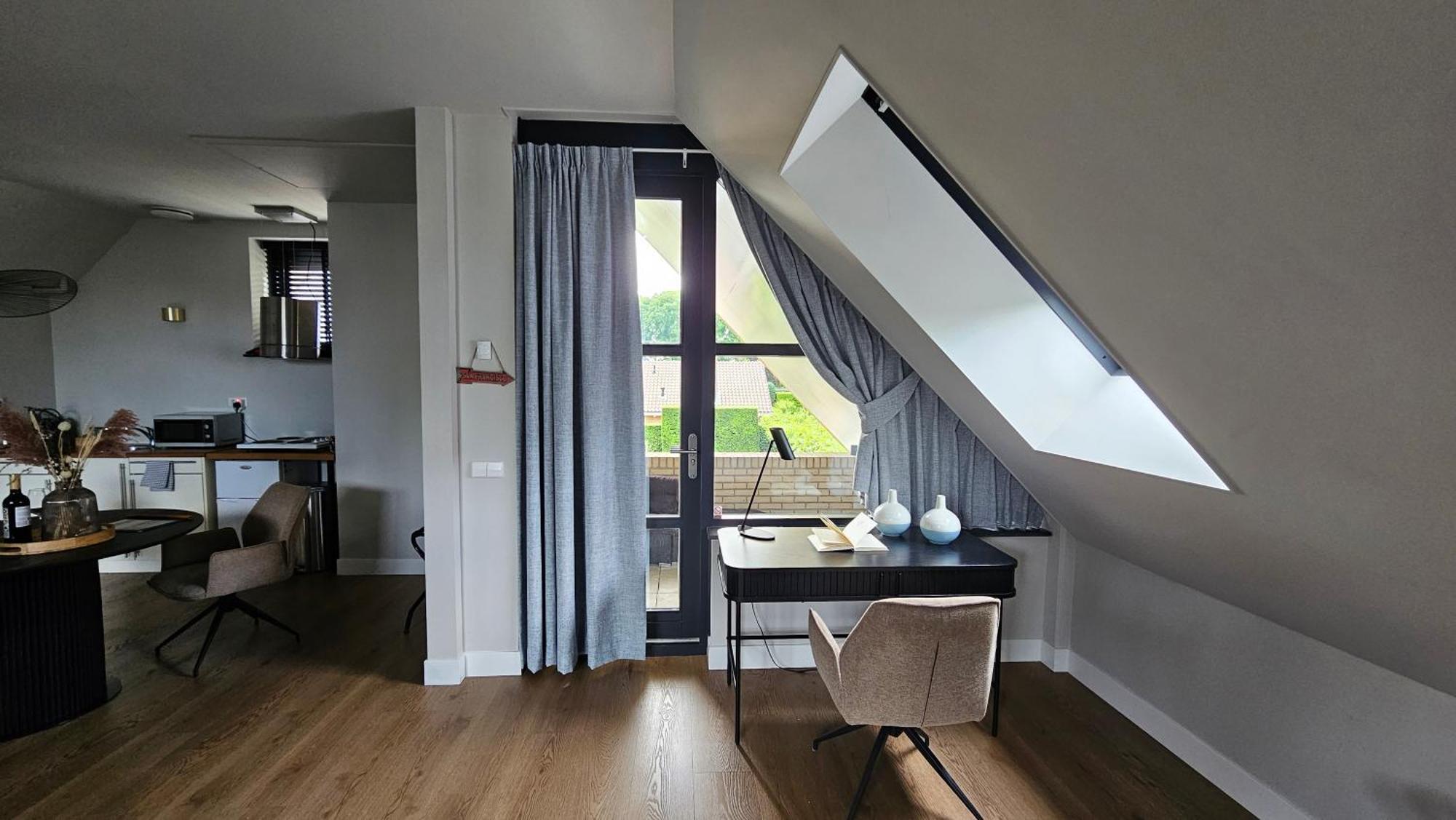Guest Room Utrecht Ngoại thất bức ảnh